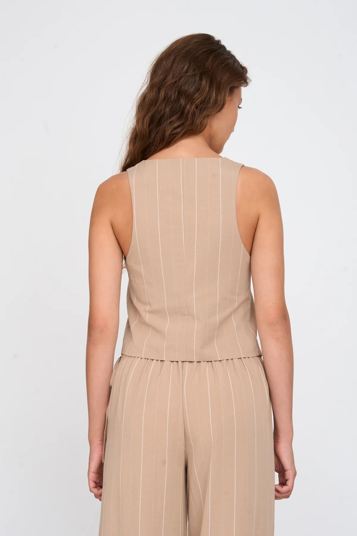 24 Colours Vest - Brown
