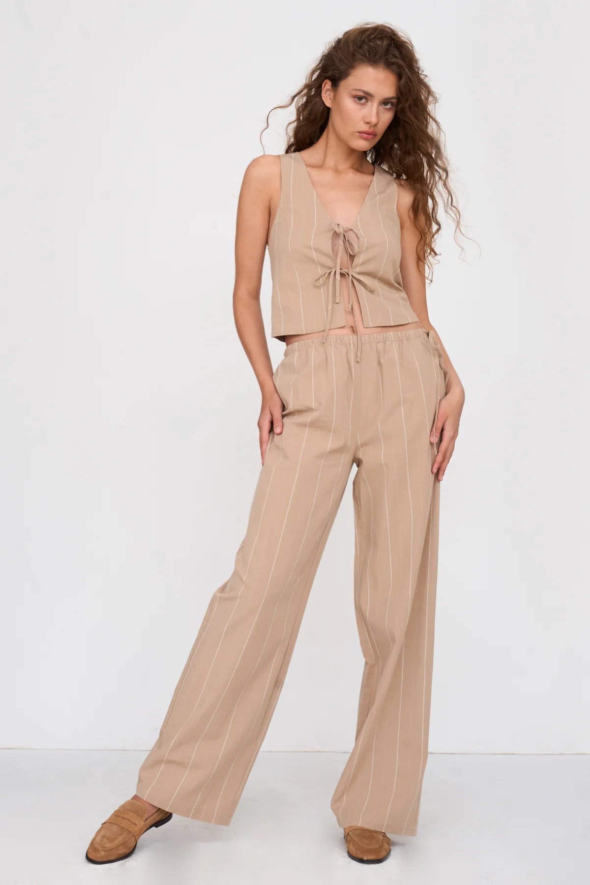 24 Colours Vest - Brown