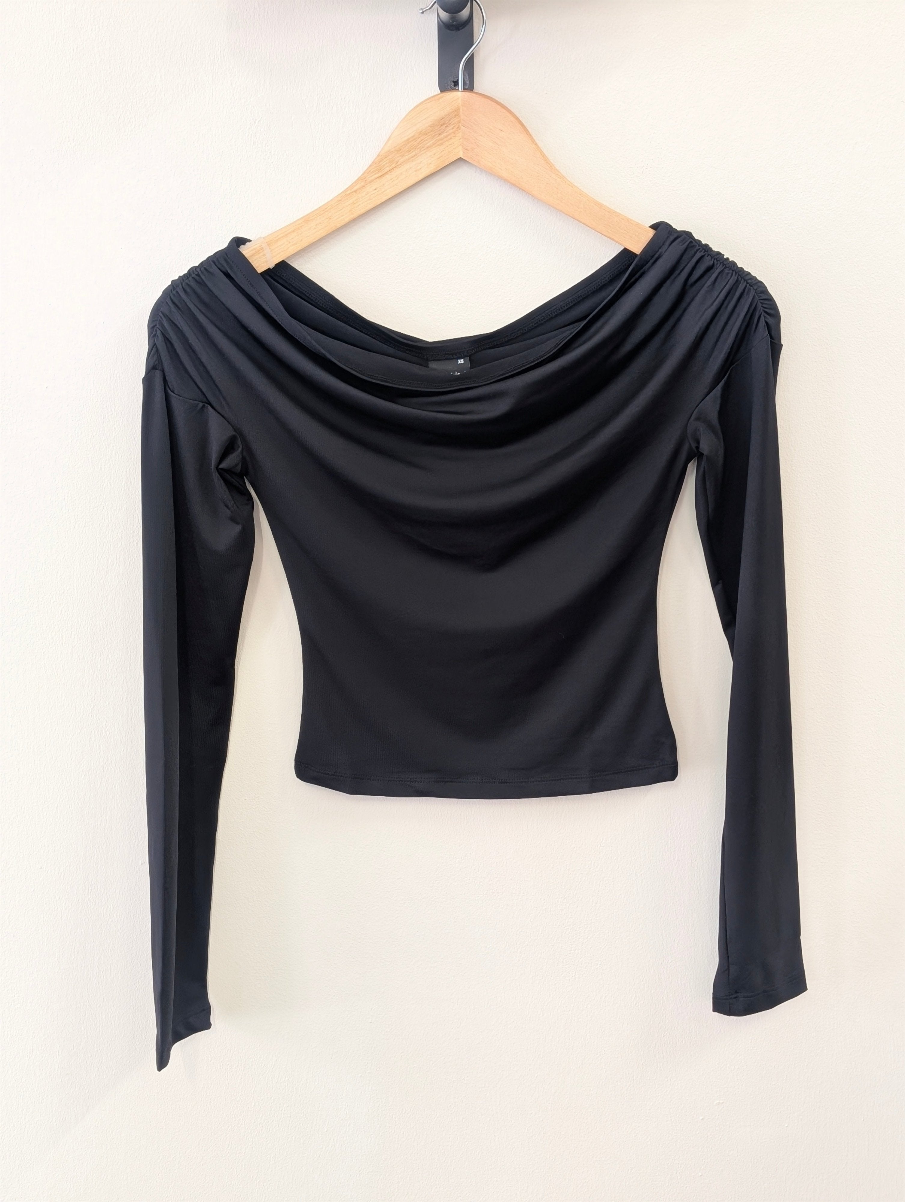 Gina tricot Off shoulder top - Black - Kubanna