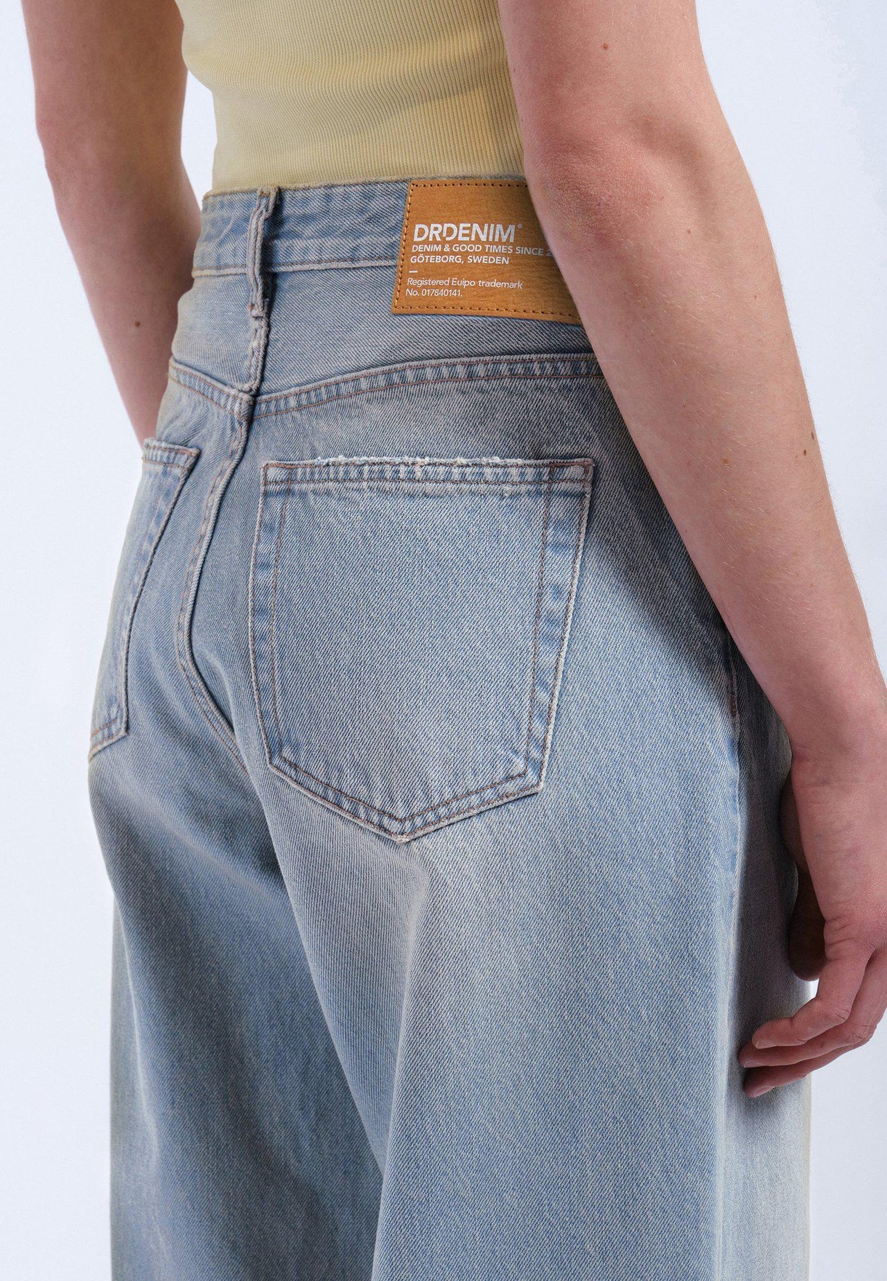 Dr. Denim Donna - Canyon Light Vintage - Kubanna