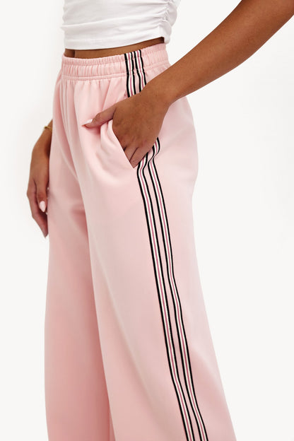 IN STORE ONLY - Light pink trousers