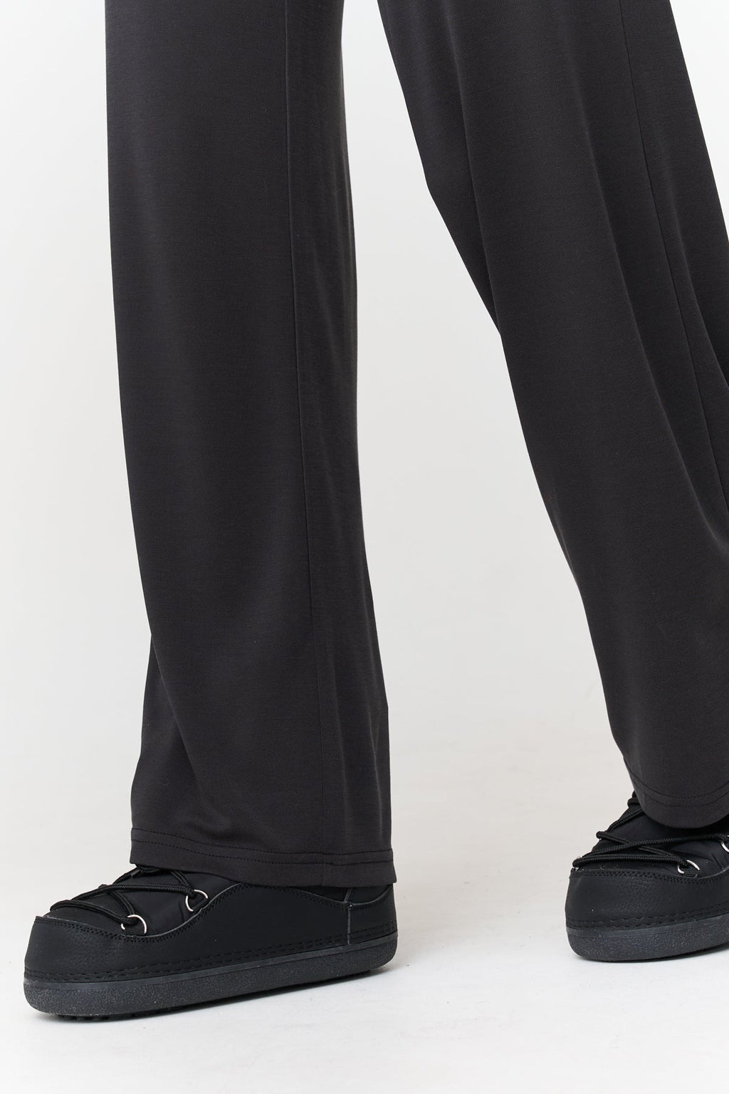 24 Colours Modal Pull - on Pants - Black - Kubanna