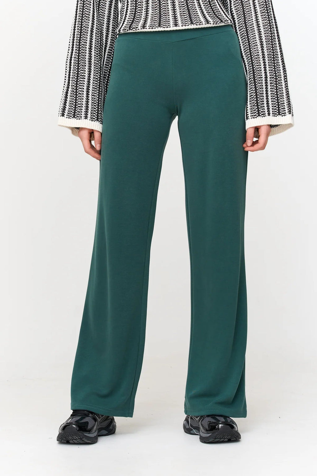 24 Colours Modal Pull - on Pants - Green - Kubanna
