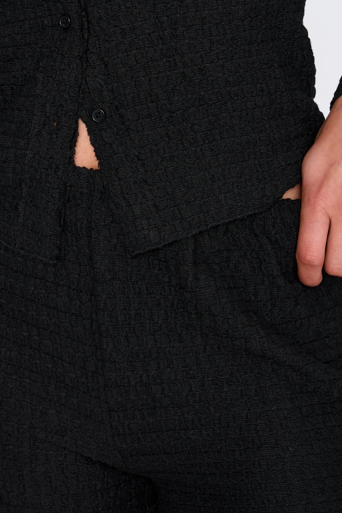 24 Colours Textured Pants - Black - Kubanna