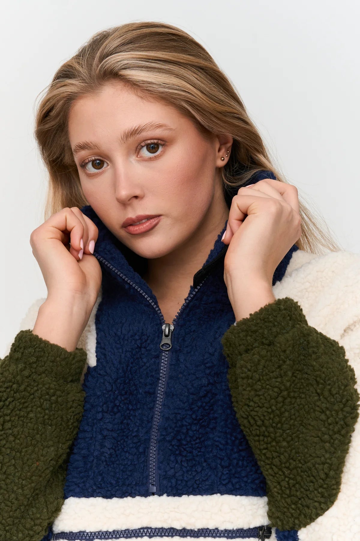 24 Colours Turtleneck Fleece Pullover - Multicolor - Kubanna