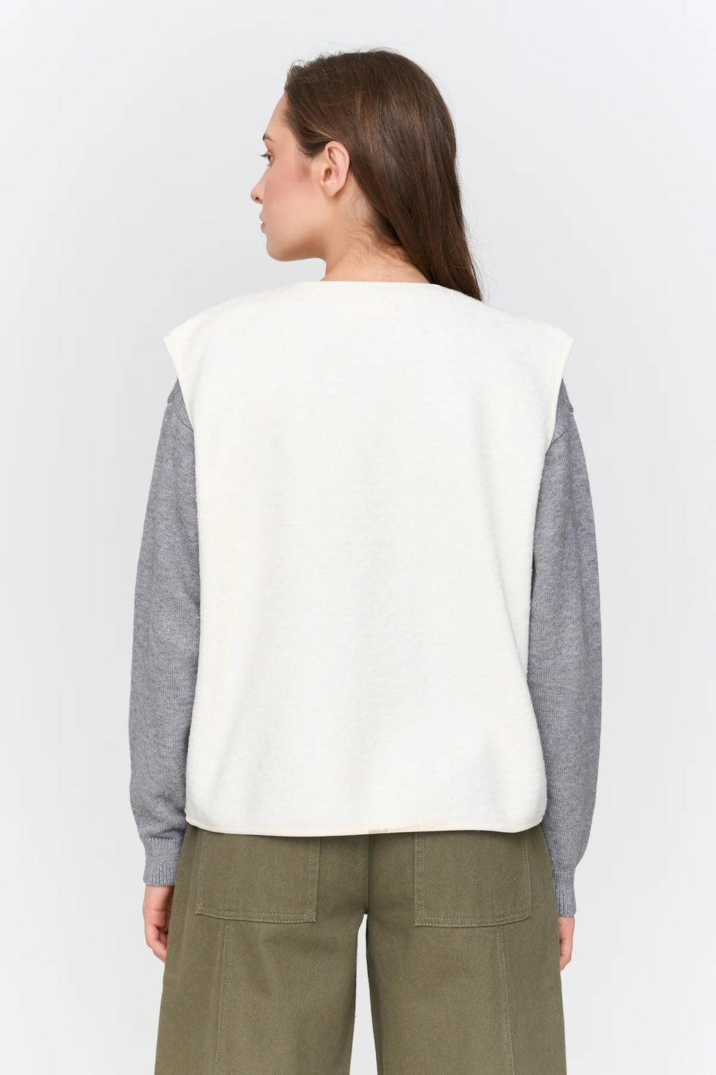 24Colours Fluffy Vest - White - Kubanna