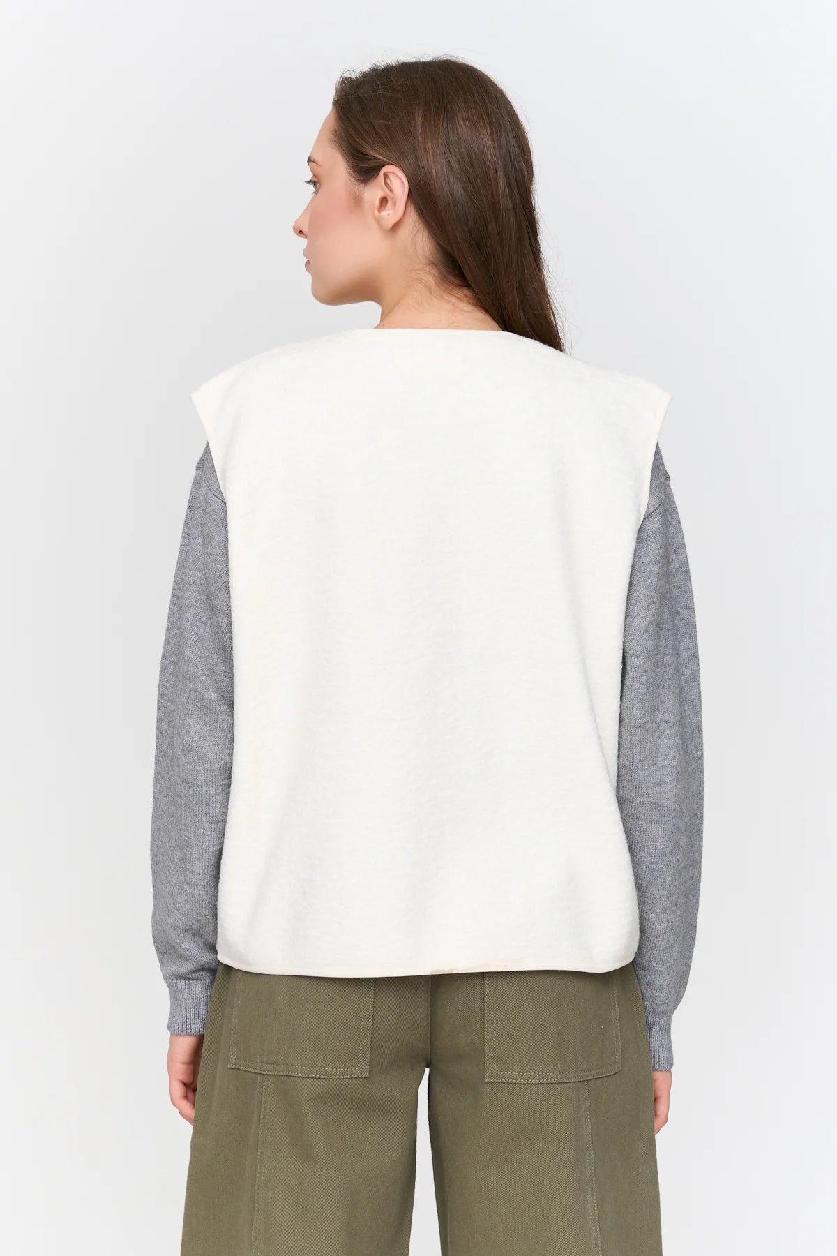 24Colours Fluffy Vest - White - Kubanna