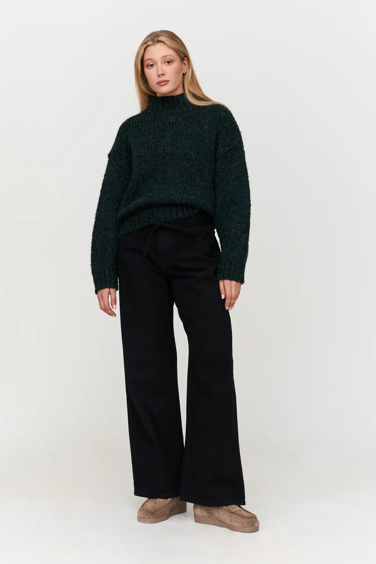 24Colours Straight Trousers - Black - Kubanna
