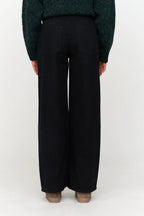 24Colours Straight Trousers - Black - Kubanna