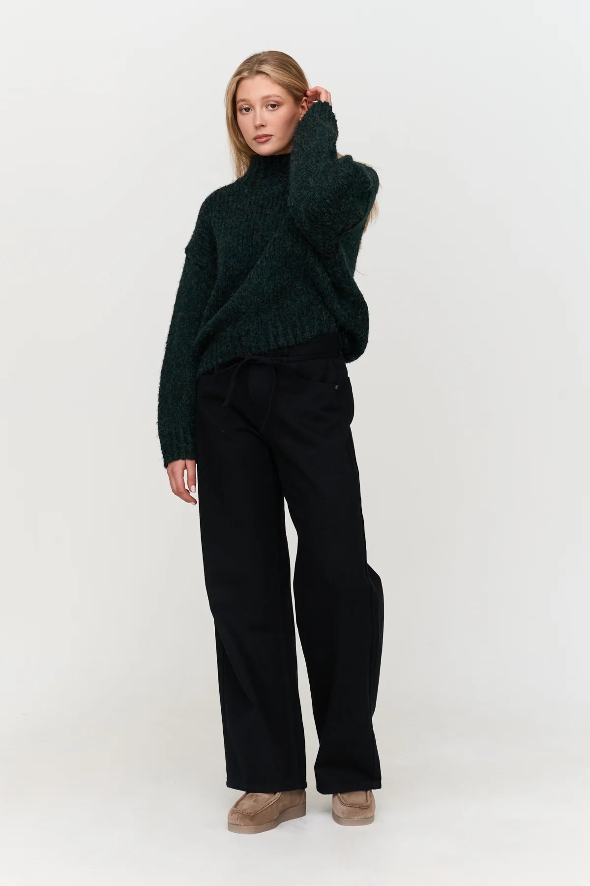 24Colours Straight Trousers - Black - Kubanna