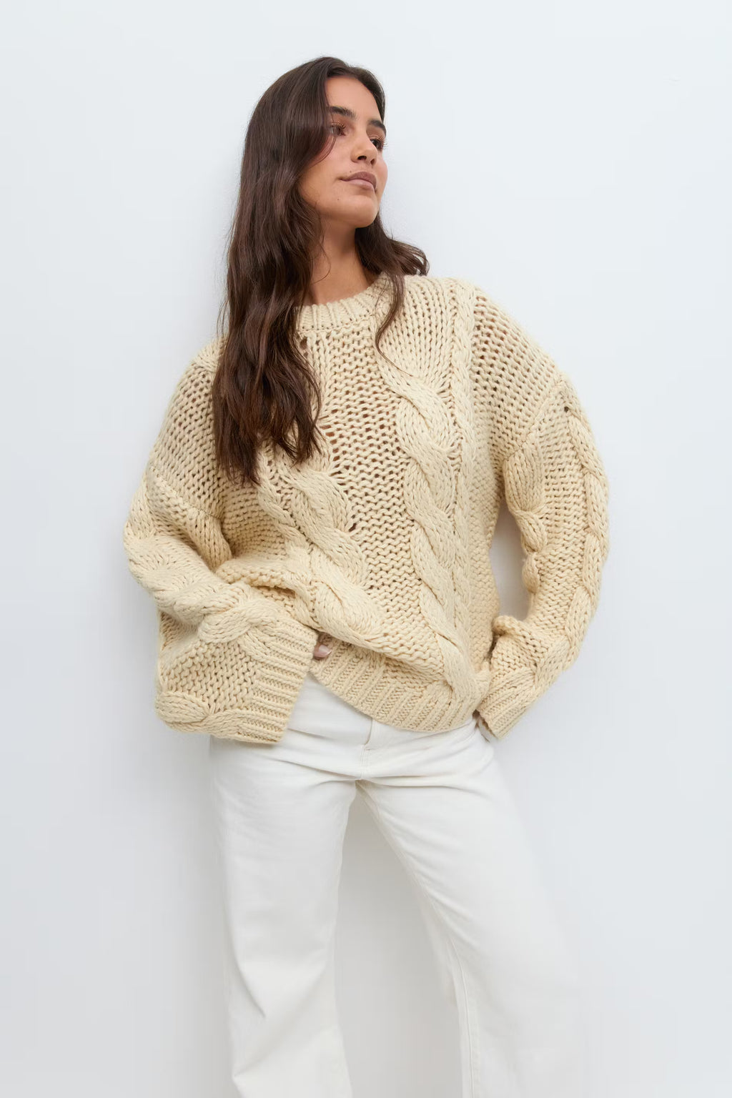 Gina Tricot Knitted Cable Sweater - Almond Milk - Kubanna