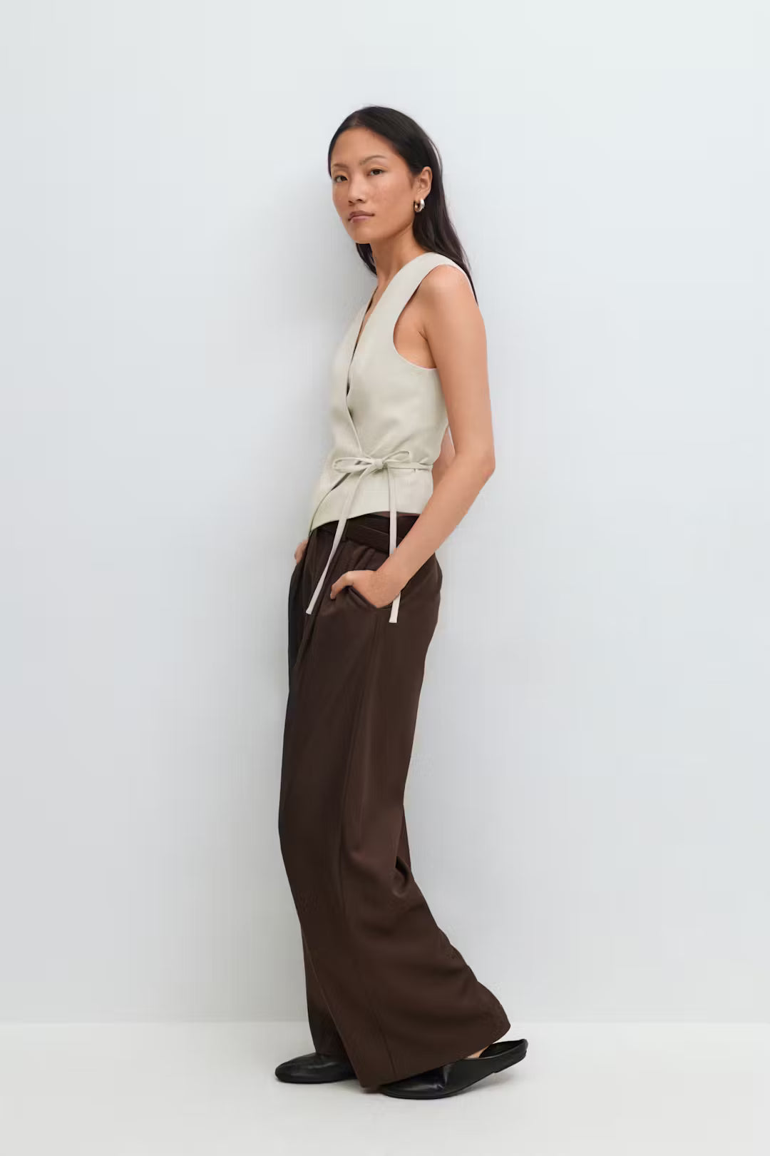 Gina Tricot Wrap Tie Vest - Beige - Kubanna