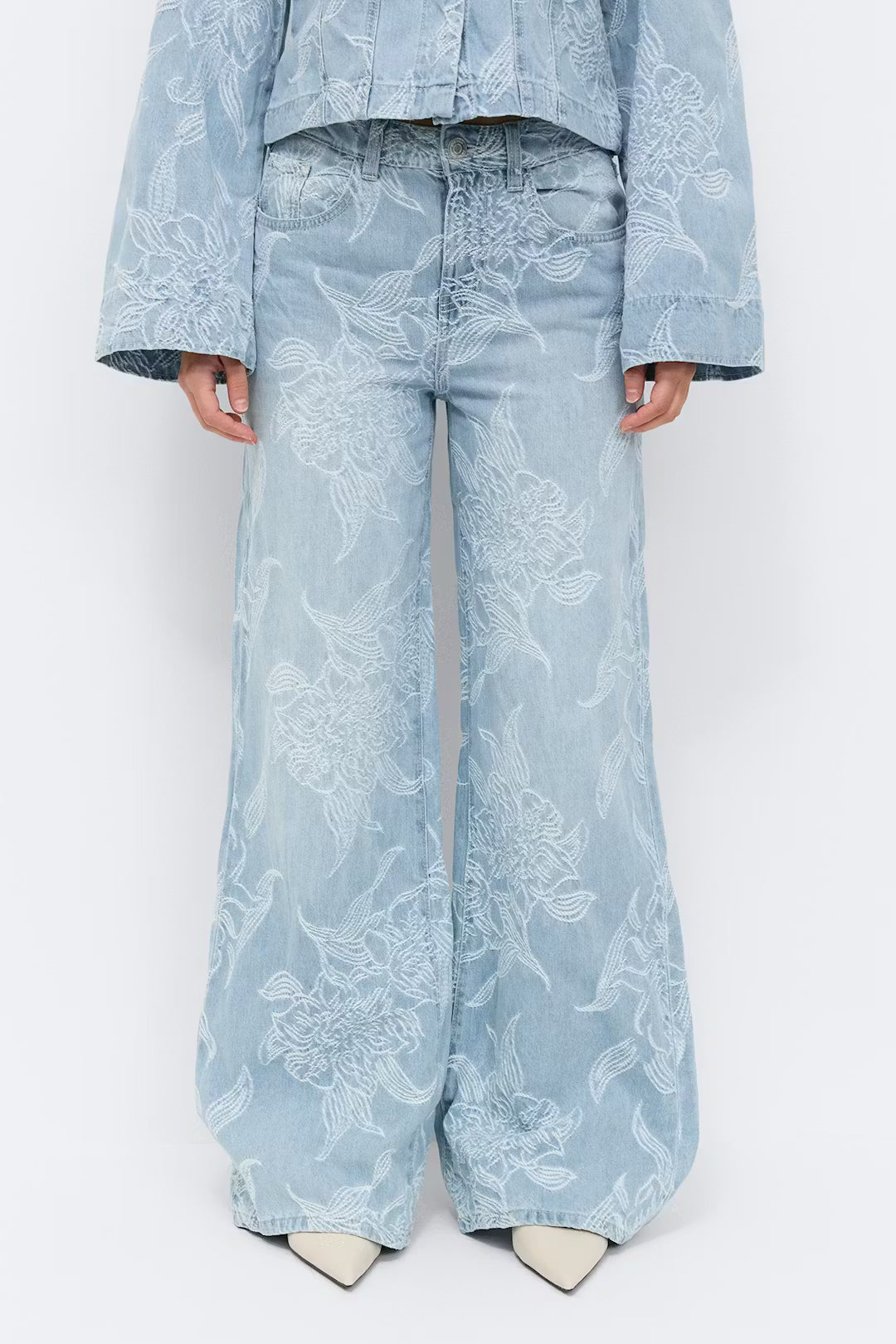 Gina Tricot Embroidery Wide Jeans - Blue