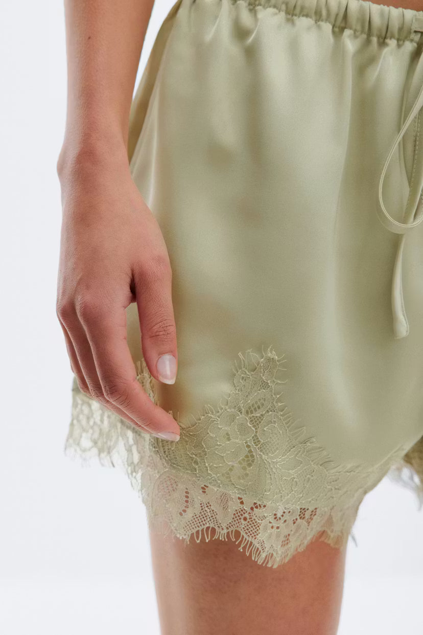 Gina Tricot | Satin Lace Shorts - Green Glow