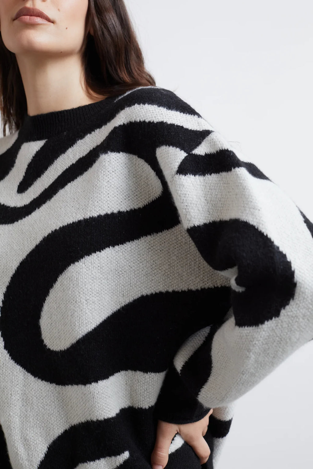 24 Colours Sweater with print - Black