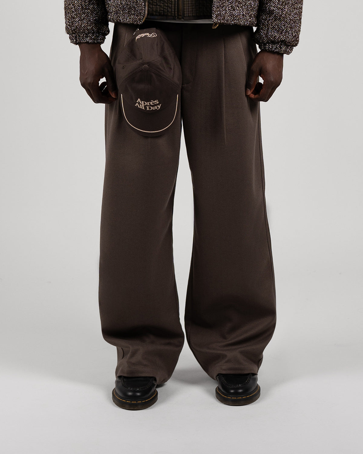 Prohibited | Powder Pleated Pants - Brown