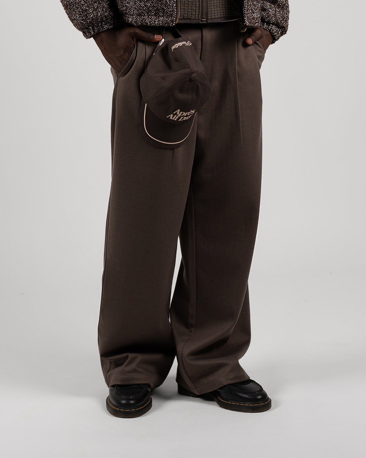 Prohibited | Powder Pleated Pants - Brown