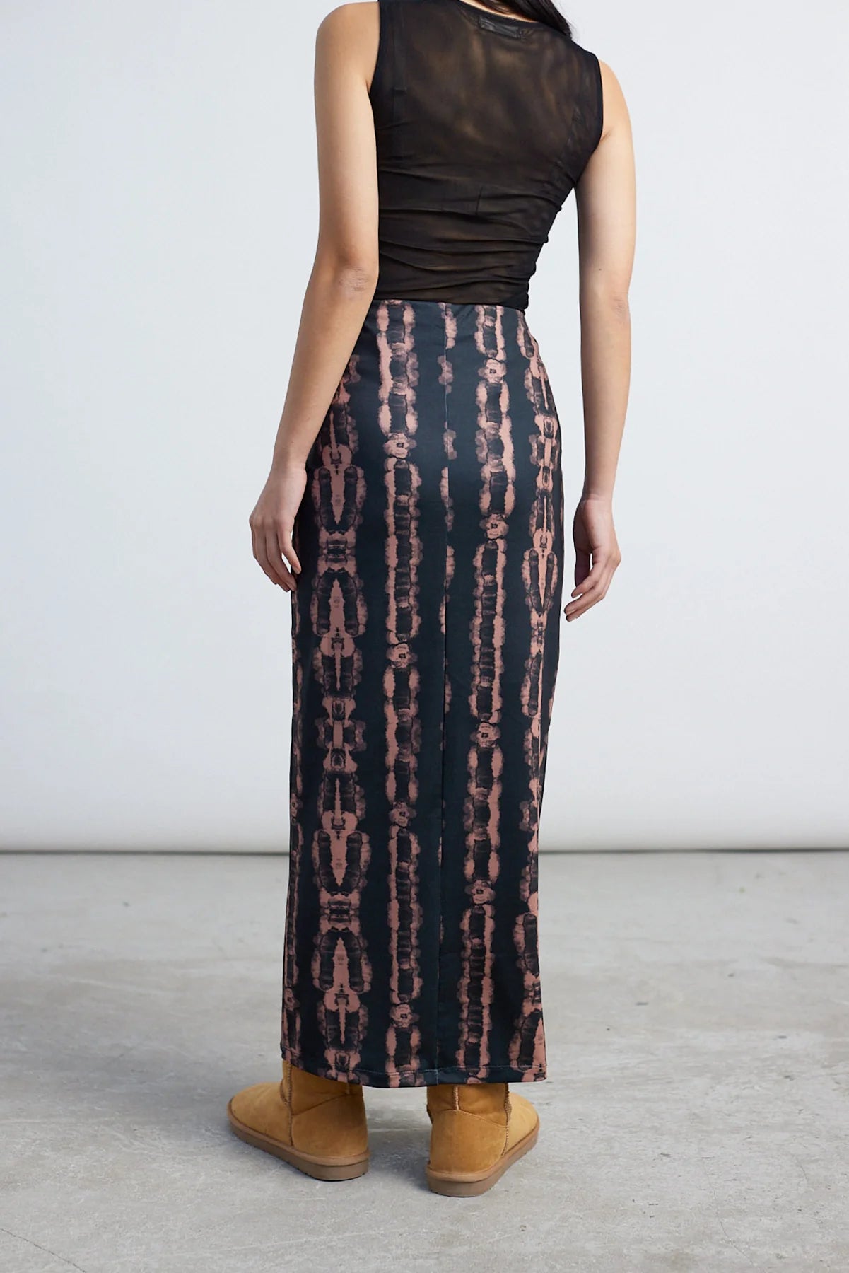 24 Colours Skirt with Print - Black - Kubanna