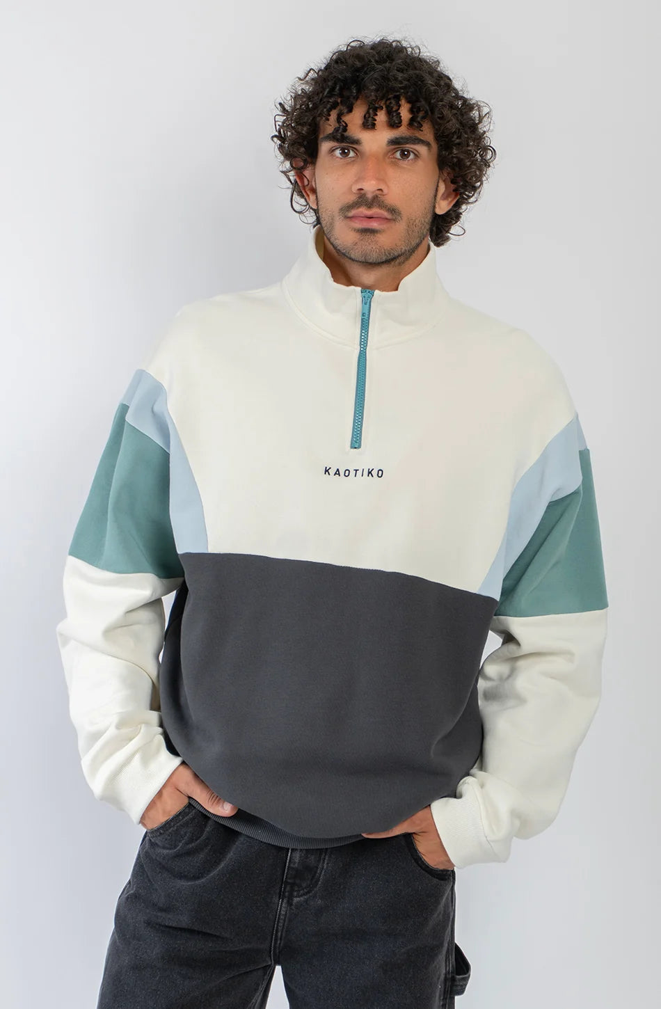 Kaotiko | Arthur Crewneck - Ivory/Black