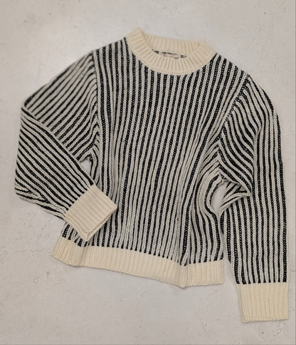 24 colours Textured Sweater - Black/Creme