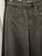 Adjustable Hem Barrel Jeans - Espresso - Kubanna