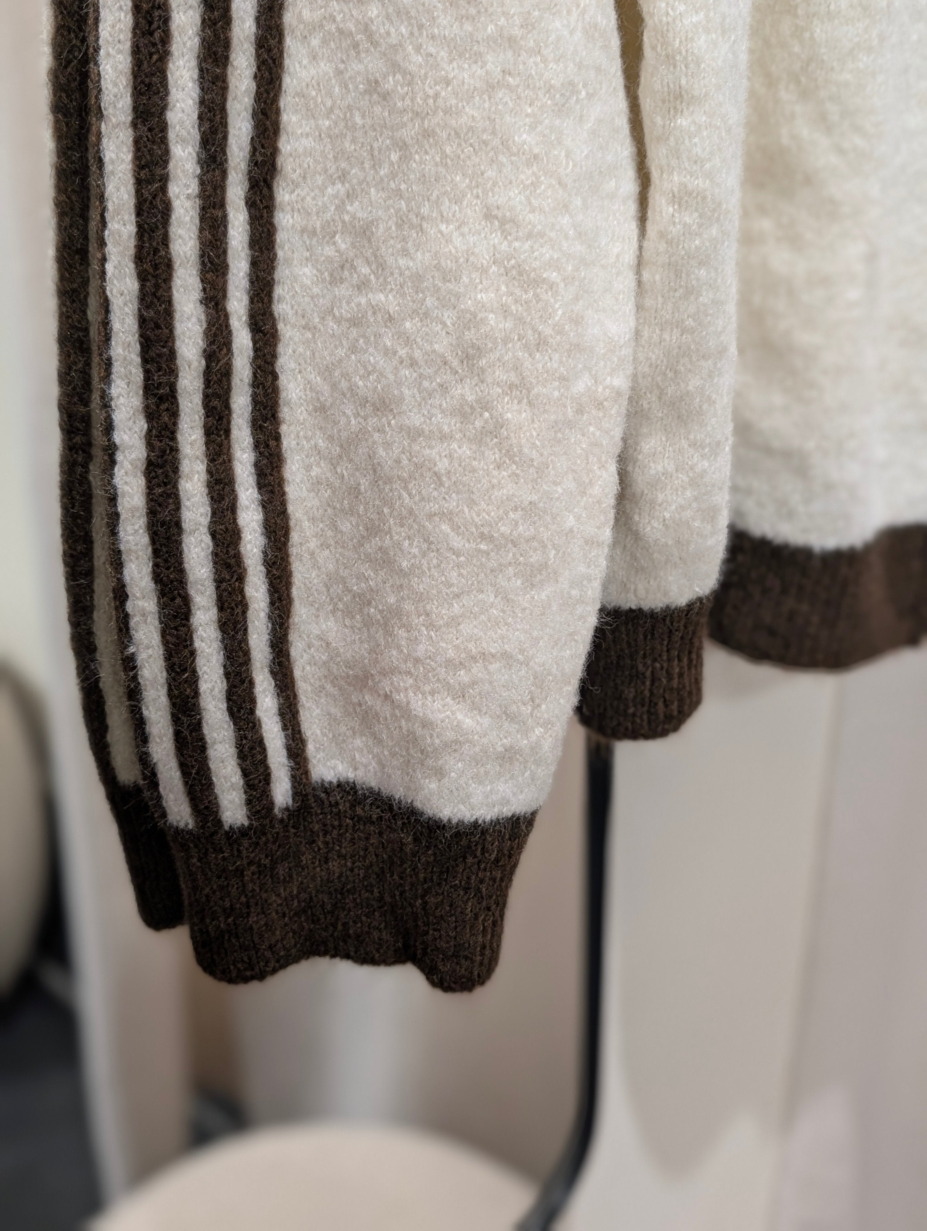 Contrast Stripe Zip Cardigan - Ecru/Brown - Kubanna