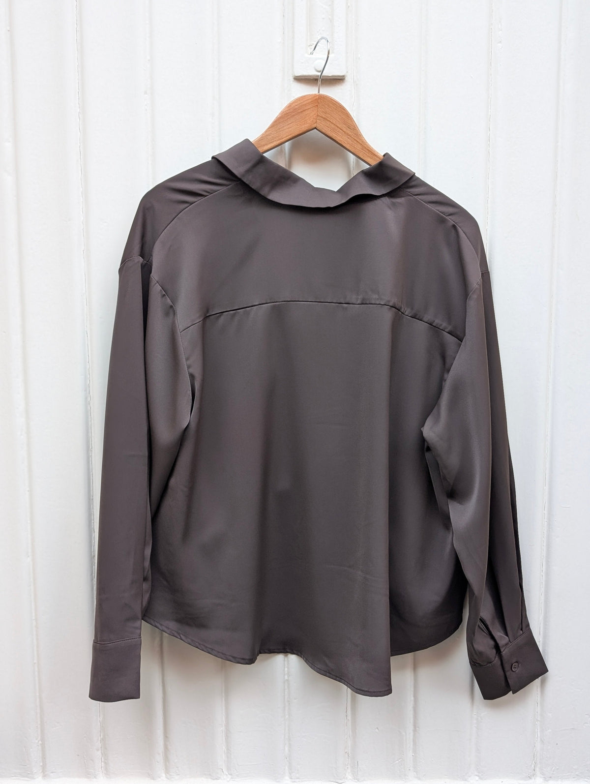 Daisy V-neck Longsleeve Top - Brown - Kubanna