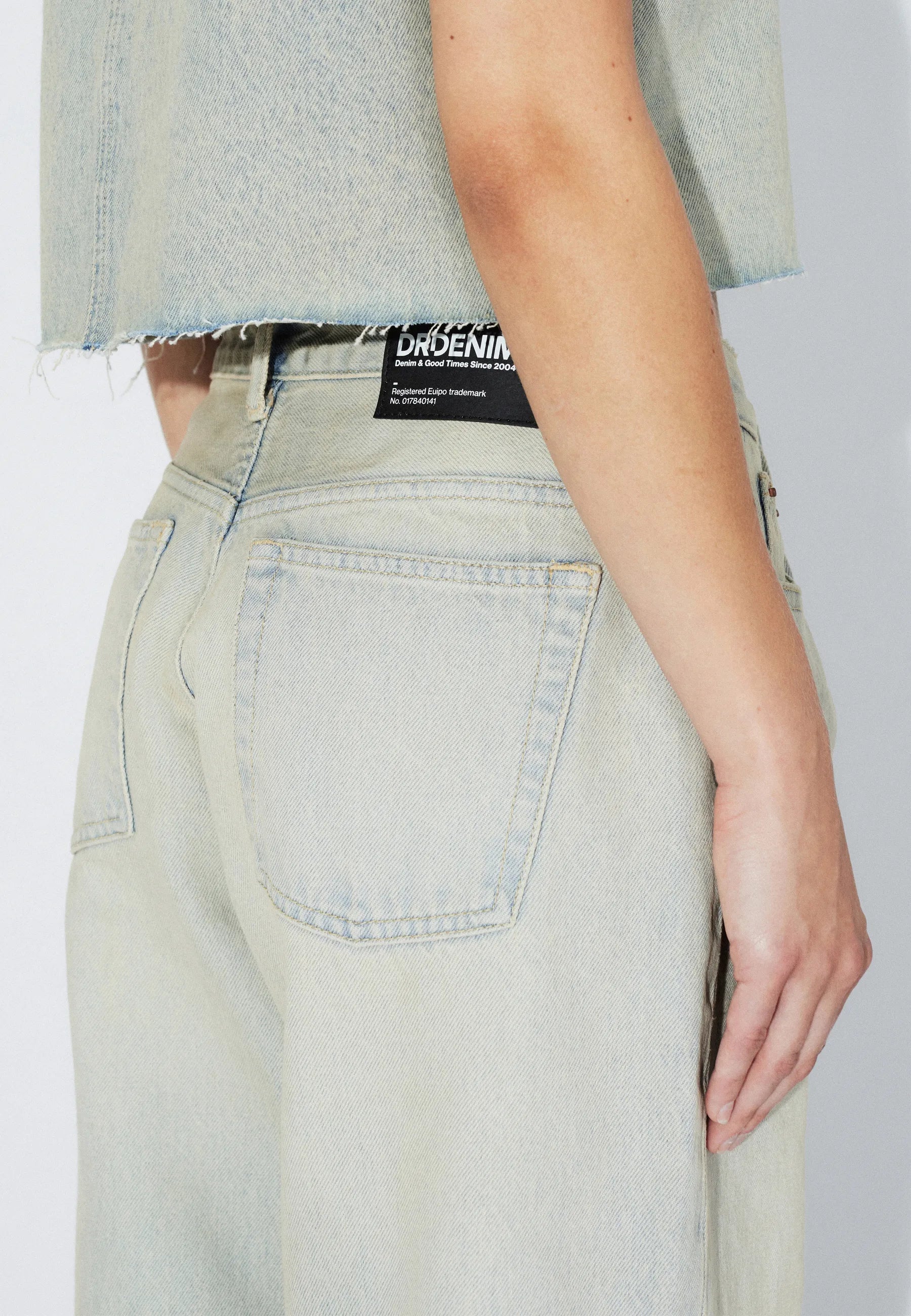 Dr. Denim | Hill Low Relaxed Jeans – Stream Light Sand - Kubanna