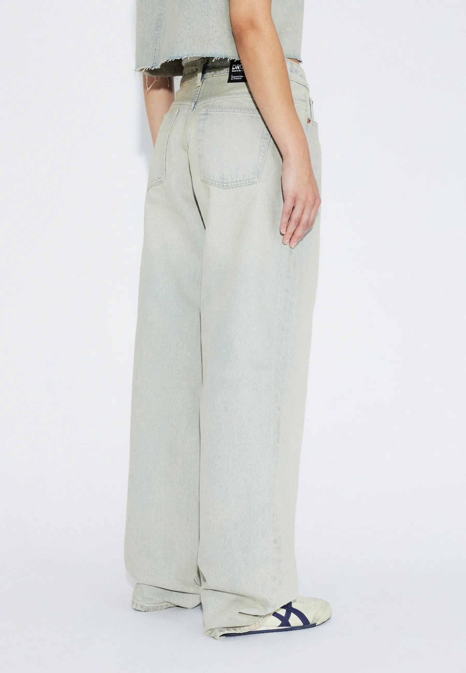 Dr. Denim | Hill Low Relaxed Jeans – Stream Light Sand - Kubanna