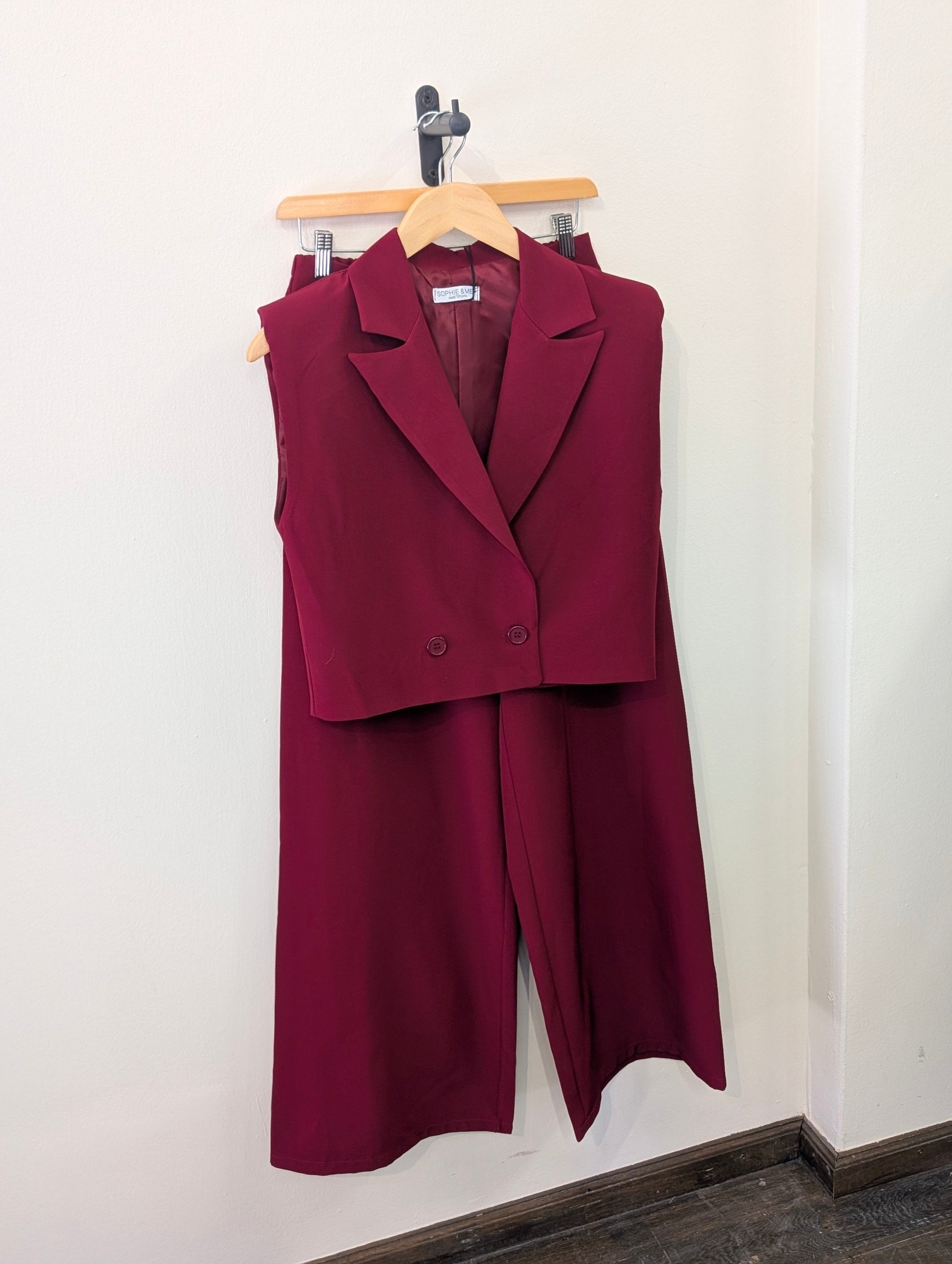 Elara Tailored Pants – Burgundy - Kubanna