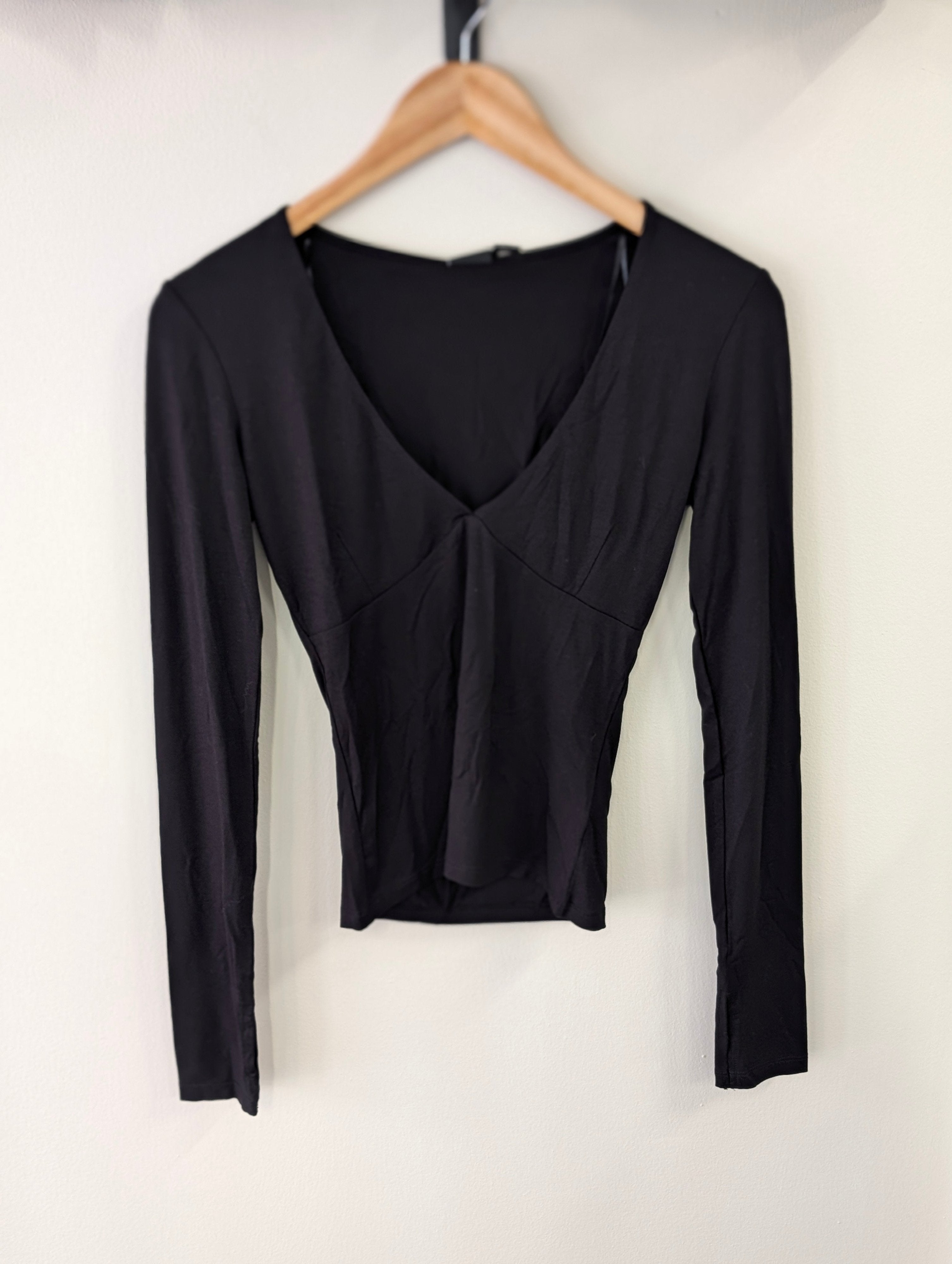 Gina Tricot Soft Touch V - Neck Top - Black - Kubanna