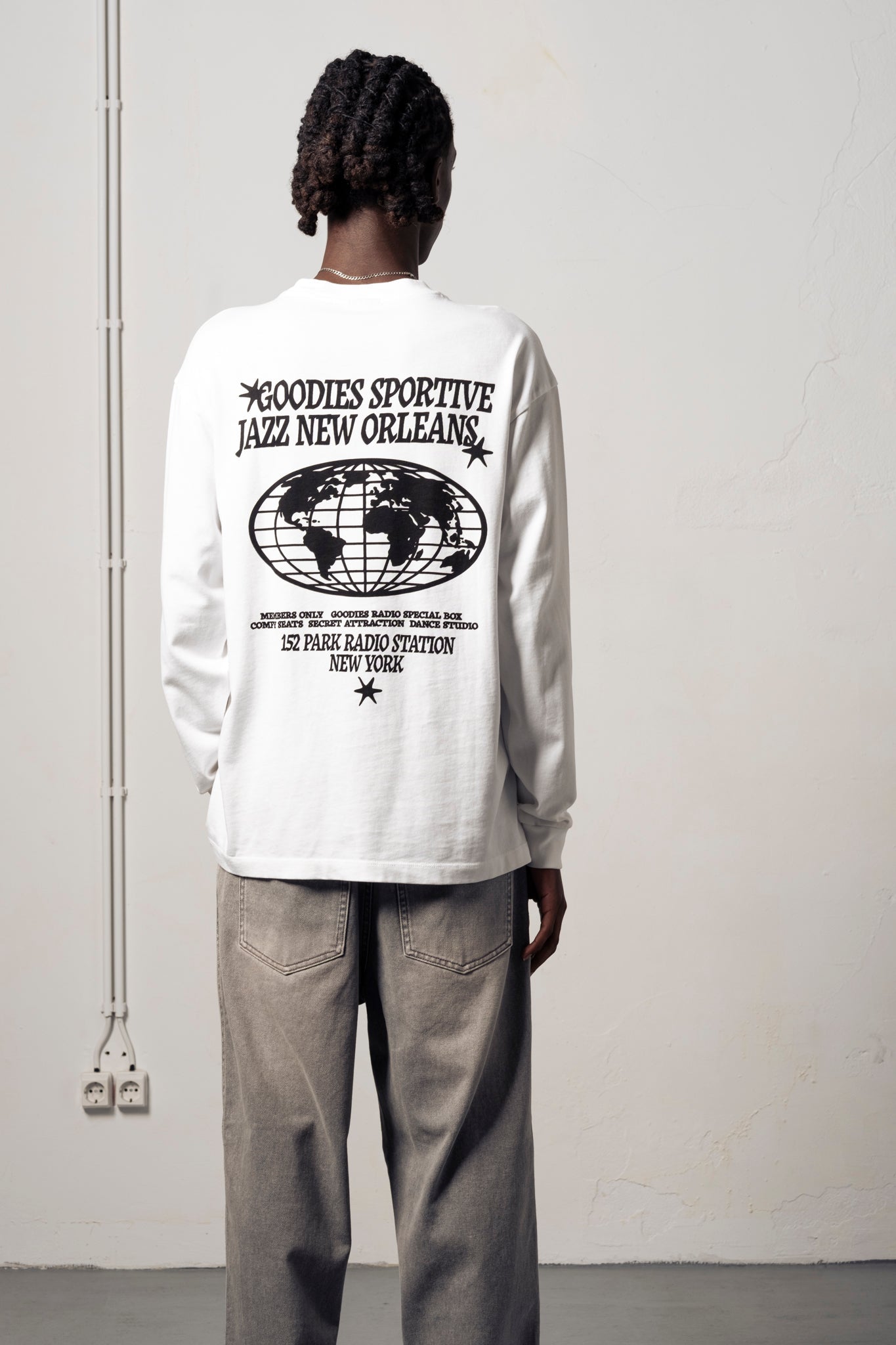 Goodies Sportive Radio Station L/S Shirt - White - Kubanna