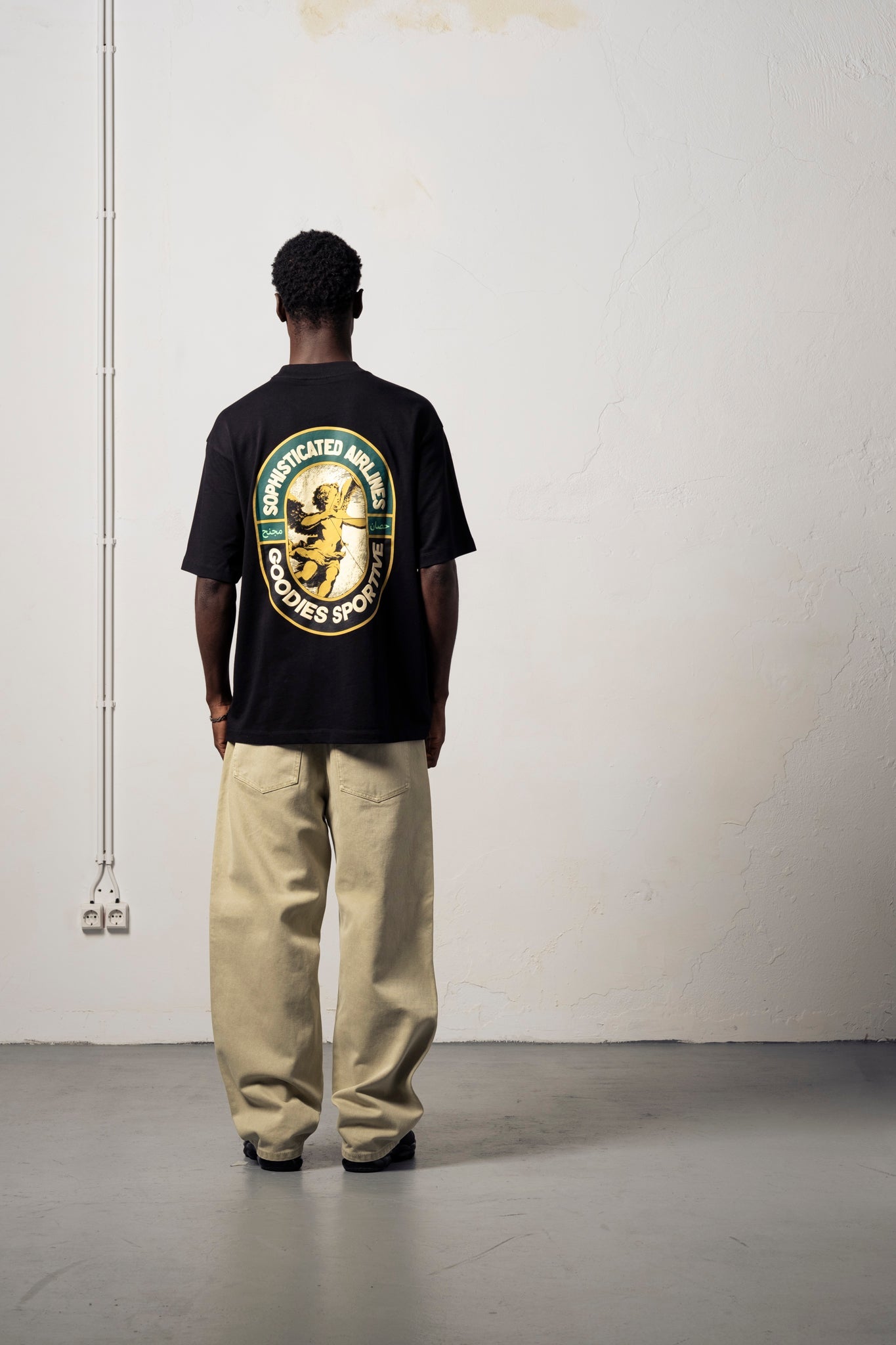 Goodies Sportive Sophisticated Airlines T-shirt - Black - Kubanna