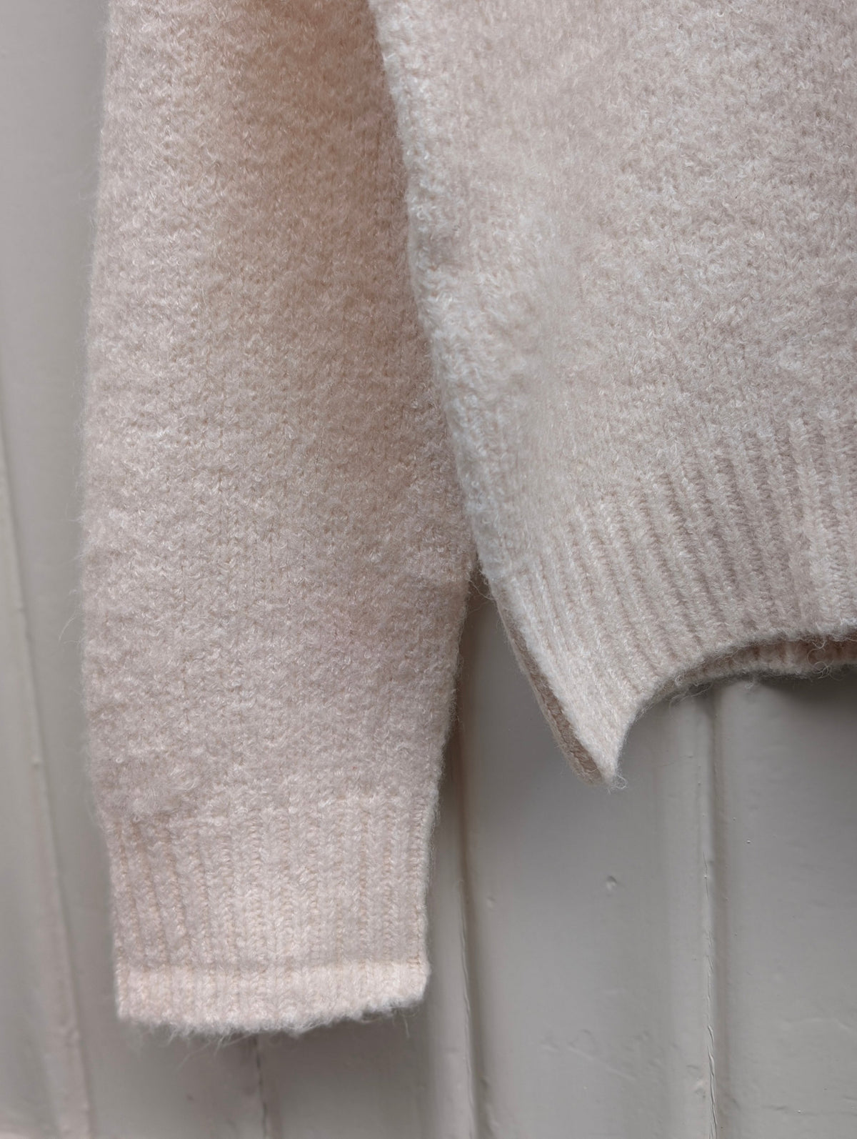 Lara Knitted Sweater - Beige - Kubanna