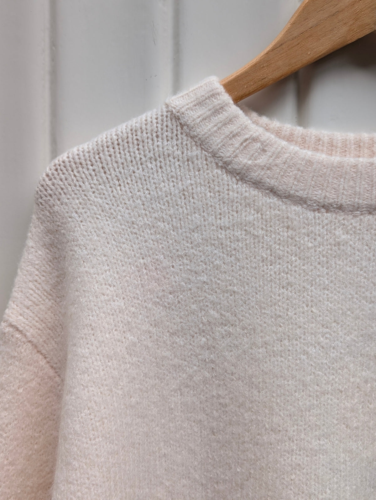 Lara Knitted Sweater - Beige - Kubanna