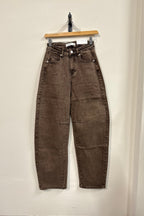 Laulia Barrel Mid Waist Jeans - Brown - Kubanna