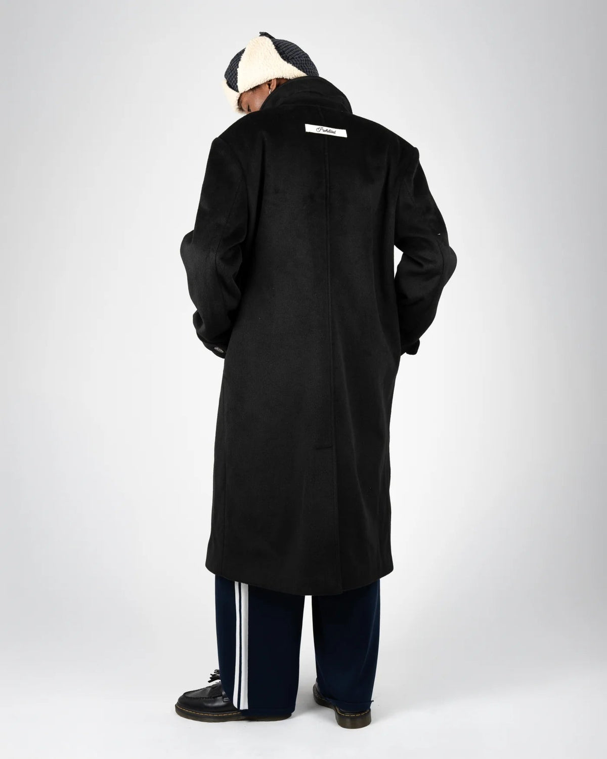 Prohibited | Lodge Coat - Black - Kubanna