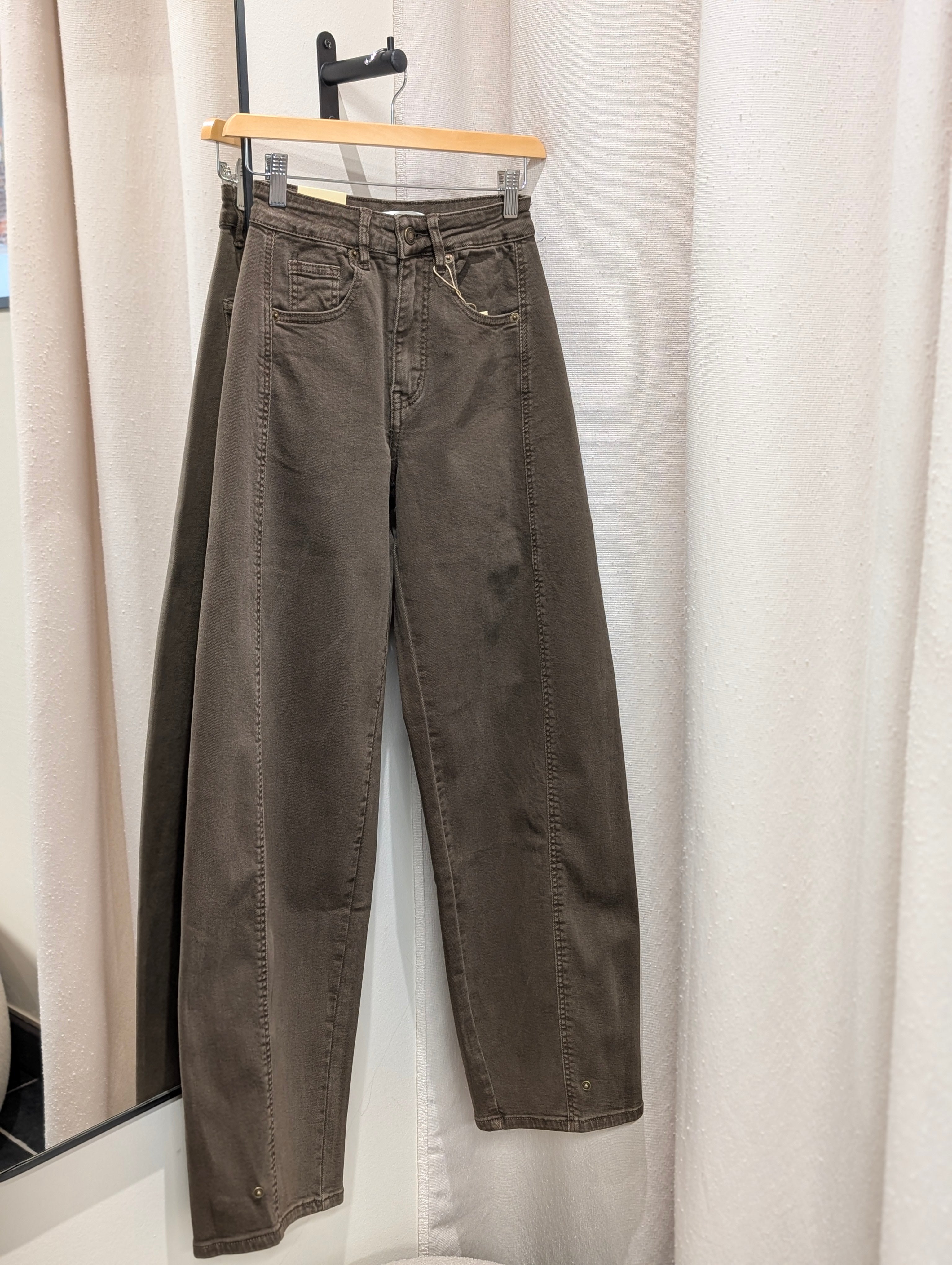 Adjustable Hem Barrel Jeans - Espresso