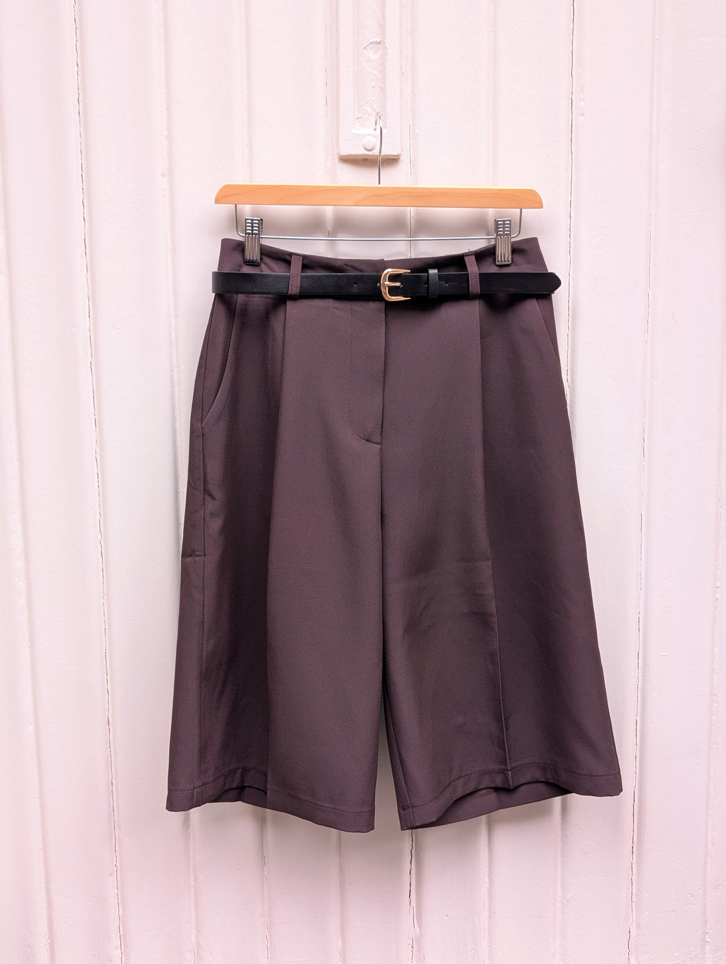 Tailord Belted Bermuda - Brown - Kubanna