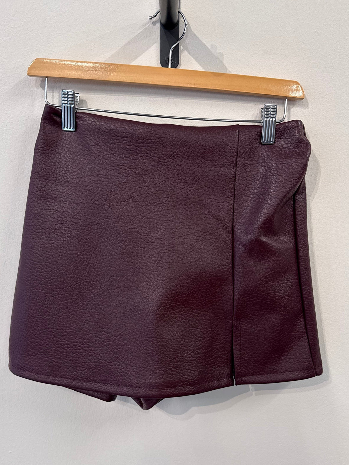 Wendy Faux Leather Skort - Bordeaux - Kubanna